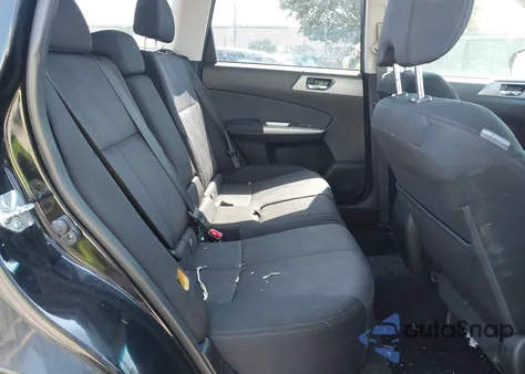 2010 Subaru Forester 2.5X Premium z USA, uszkodzony, nr VIN JF2SH6CC7AH763728